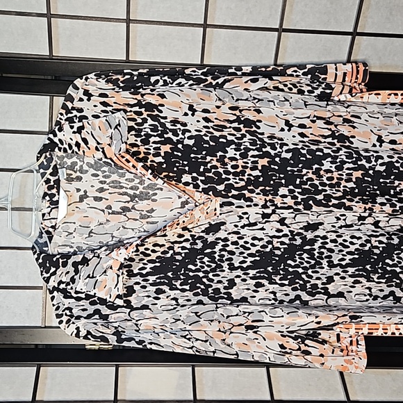 Geometric Dress - Picture 2 of 4